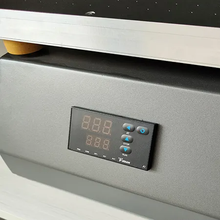 Широкий диапазон регулирования температуры вплоть до 150°C (±0.5°C)